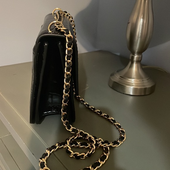 TORY BURCH Britten Embossed small adjustable shoulder bag - Picture 4 of 11